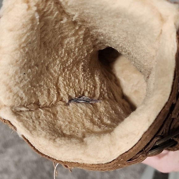 BearPaw Clara Hickory Suede Sherling Boots - Picture 10 of 11